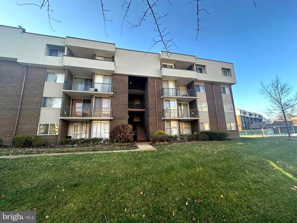 10222 PRINCE PL #11-T2, Upper Marlboro, MD 20774