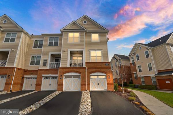 23215 MILLTOWN KNOLL SQ #114, Ashburn, VA 20148