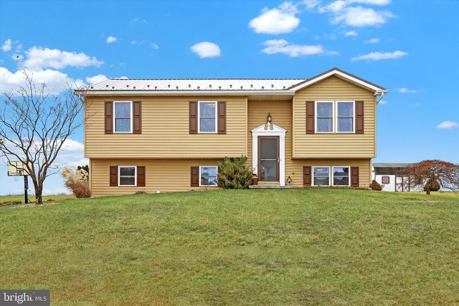 1274 COURTNEY DRIVE, Chambersburg, PA 17201