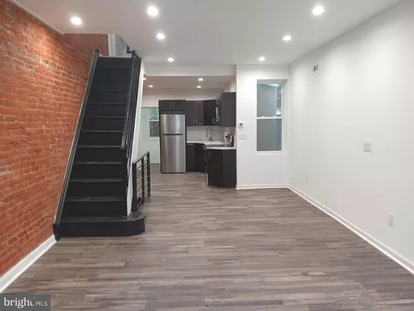 1911 N LAWRENCE ST, Philadelphia, PA 19122