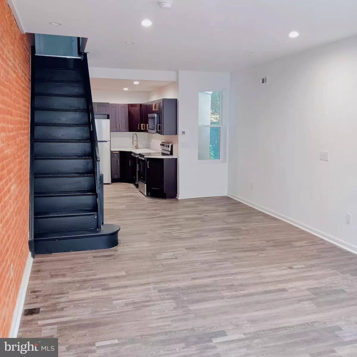 Philadelphia, PA 19122,1911 N LAWRENCE ST