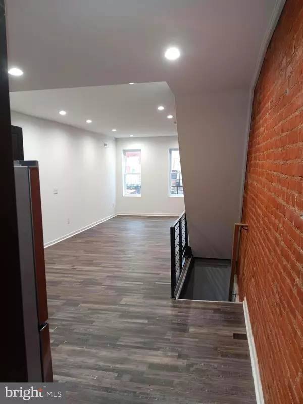 Philadelphia, PA 19122,1911 N LAWRENCE ST