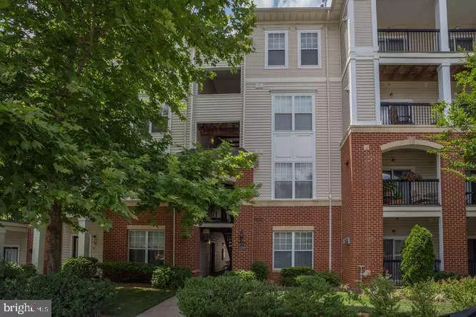 11319 ARISTOTLE DR #3-305, Fairfax, VA 22030