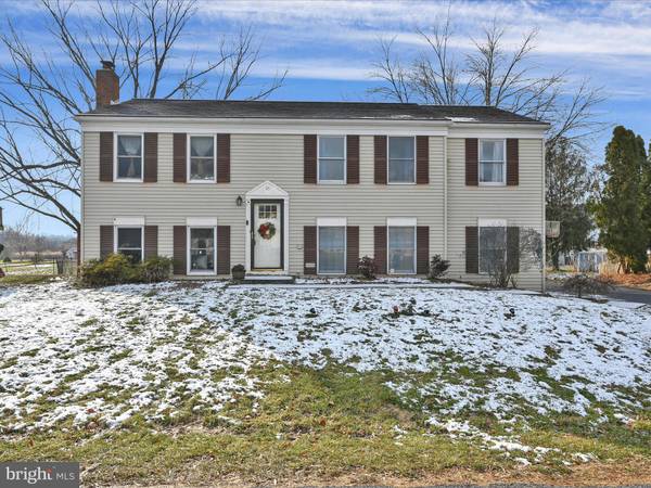 16 COBBLESTONE DR, Willow Street, PA 17584