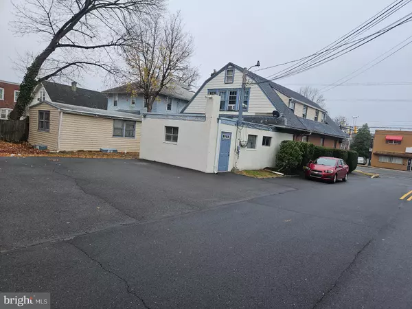 Bensalem, PA 19020,884 BRISTOL PIKE