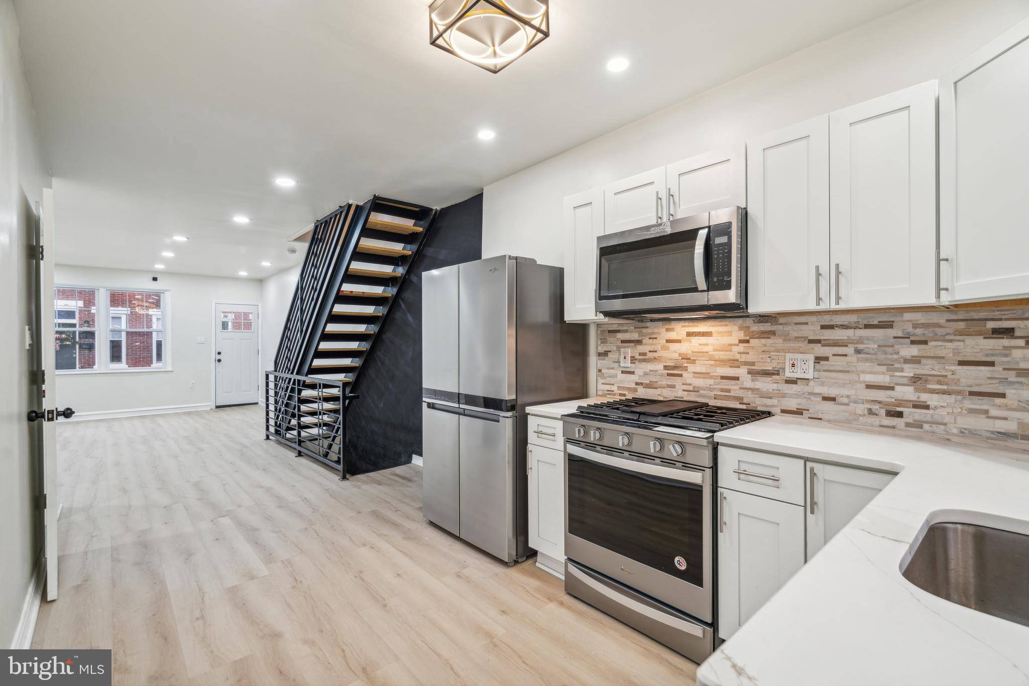 Philadelphia, PA 19145,1726 S DORRANCE ST