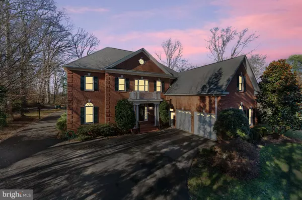 Oakton, VA 22124,10649 OAKTON RIDGE CT