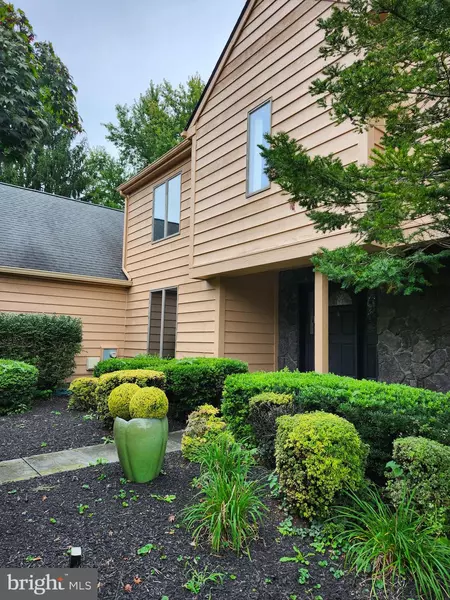 1104 GRAYCHAL LN, Kennett Square, PA 19348