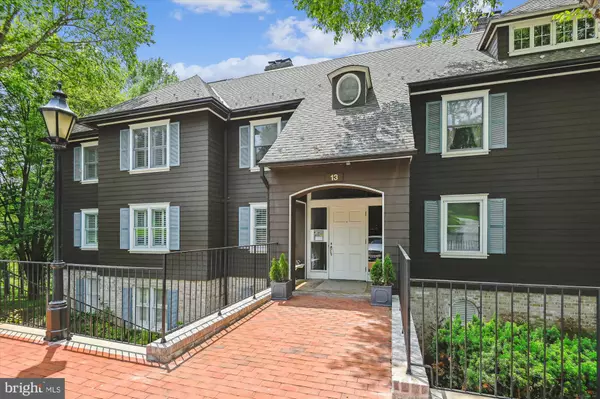 13 DEVON HILL RD #C4, Baltimore, MD 21210