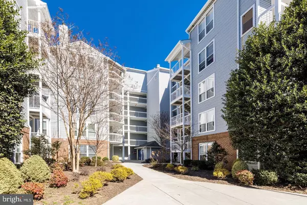 3176 SUMMIT SQUARE DR #4-C7, Oakton, VA 22124