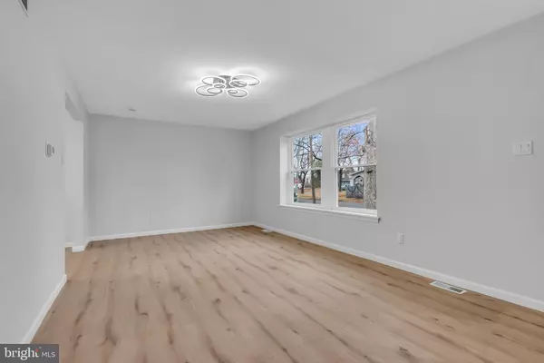 Palmyra, NJ 08065,705 CHESTNUT ST