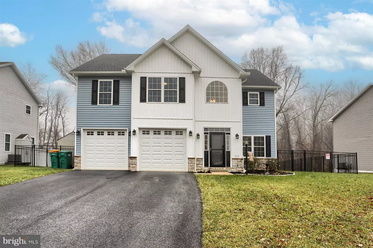 Mount Holly Springs, PA 17065,224 PARKWAY DR