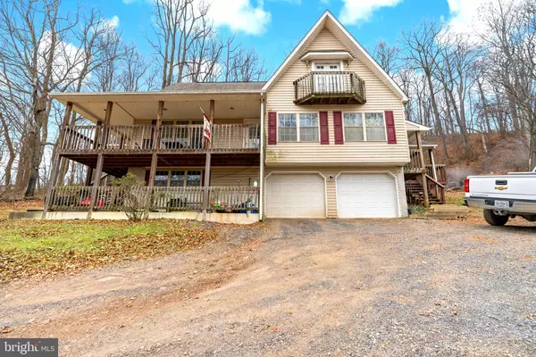 Hedgesville, WV 25427,785 MAVERICK TRL