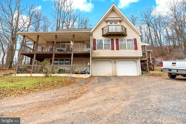 Hedgesville, WV 25427,785 MAVERICK TRL