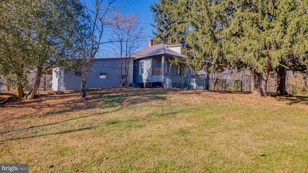 3354 CHARLES TOWN RD, Kearneysville, WV 25430