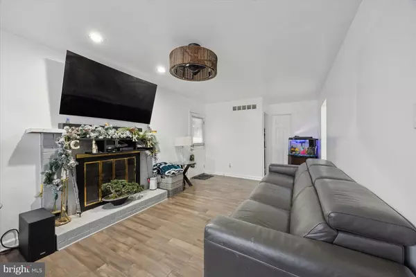 Havertown, PA 19083,326 FRANCIS DR