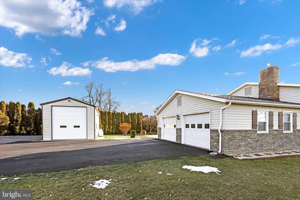 Shippensburg, PA 17257,8594 POSSUM HOLLOW ROAD