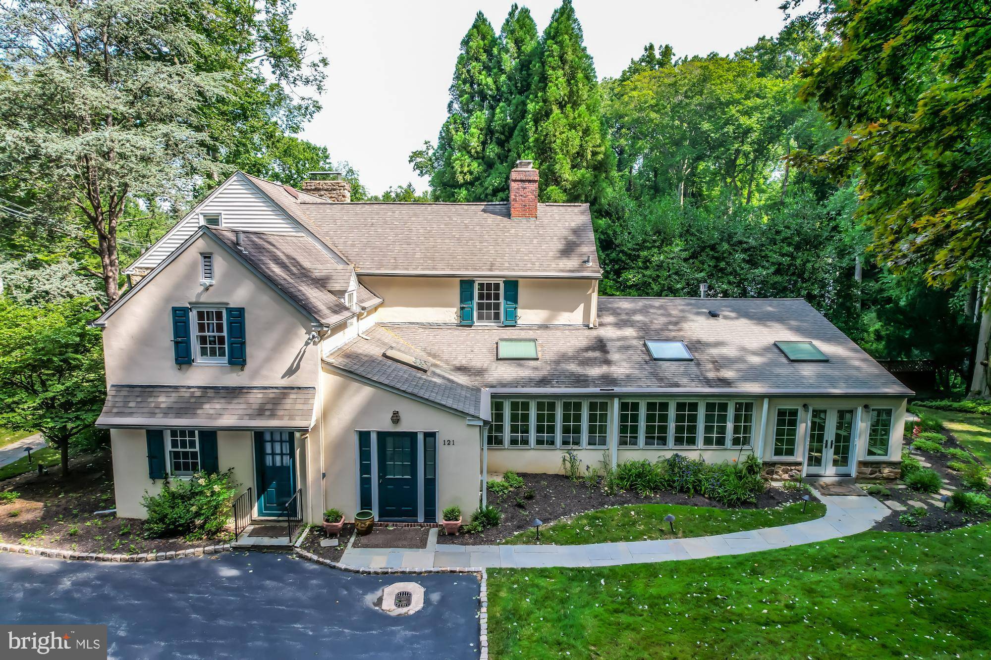 121 GYPSY LN,  Wynnewood,  PA 19096