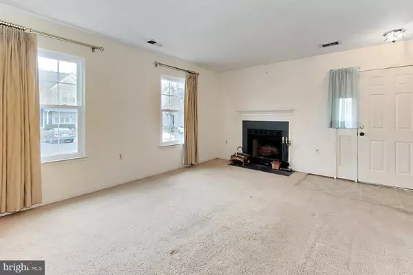 Alexandria, VA 22309,8651 VENOY CT