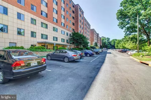 Arlington, VA 22202,1200 S ARLINGTON RIDGE RD #714