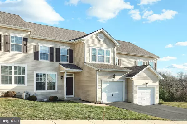 York, PA 17406,2232 LIVE OAK LN #2232