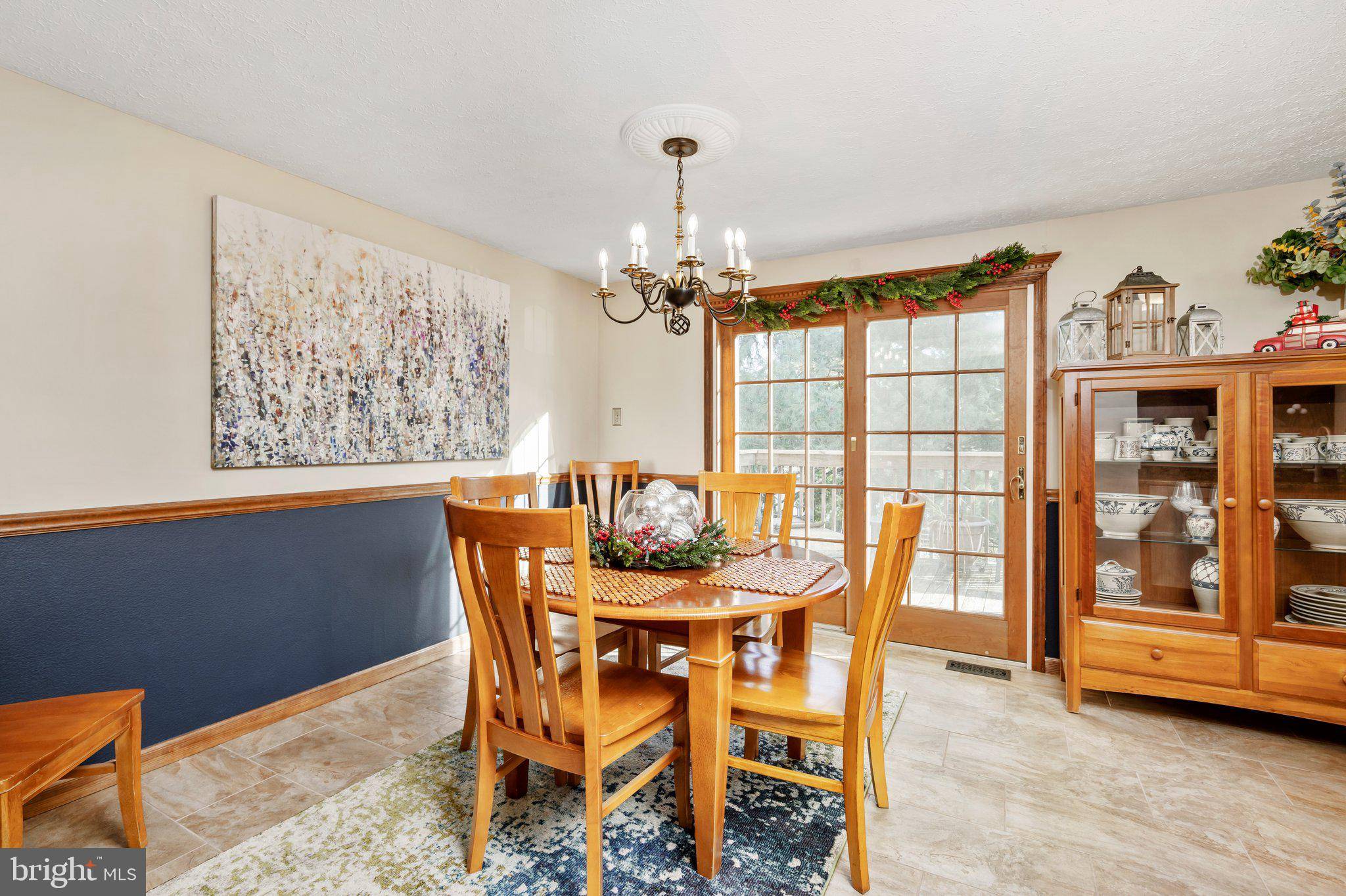 Hamilton, NJ 08610,8 WOODLAND CT