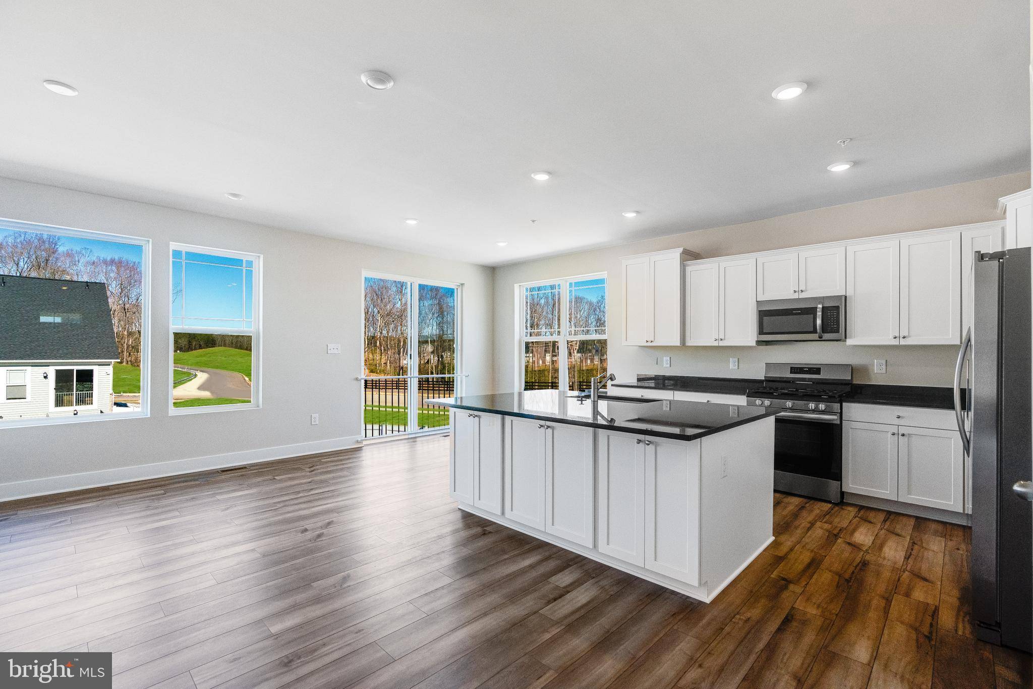 White Plains, MD 20695,10015 SHENANDOAH LN