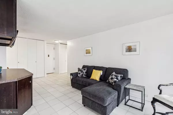 Philadelphia, PA 19107,1326-42 SPRUCE ST #1908