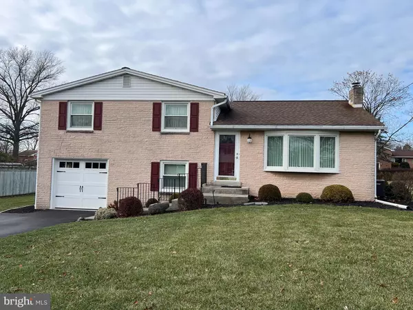 7 CLEARVIEW DR, Lebanon, PA 17042