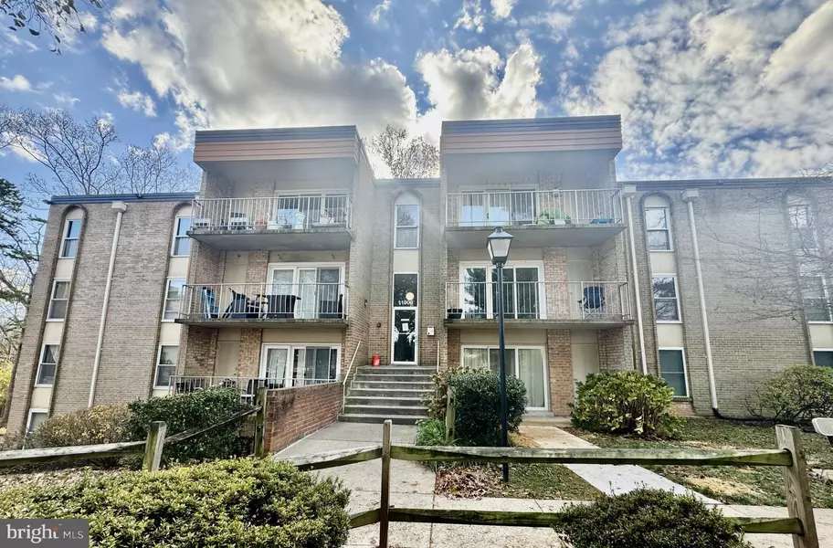 11909 PARKLAWN DR #304, Rockville, MD 20852