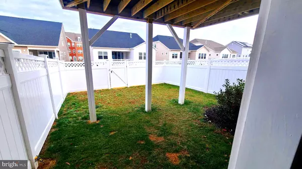 White Plains, MD 20695,11633 DOROTHY SAYERS PL