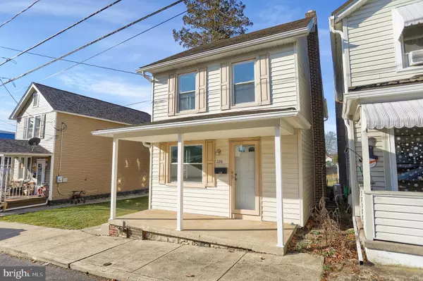 Williamstown, PA 17098,228 WEST ST