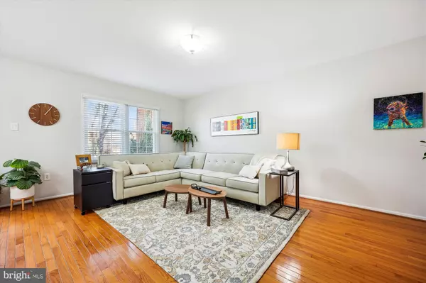 Potomac, MD 20854,7841 HEATHERTON LN