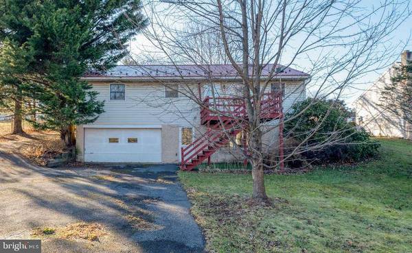 Terre Hill, PA 17581,106 DONNA DR