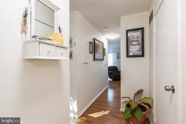 Eastampton, NJ 08060,5 AMY CT