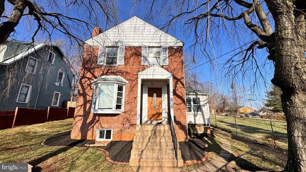 34 FAIRVIEW AVE, Front Royal, VA 22630