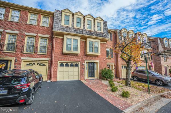 5137 HERITAGE LN, Alexandria, VA 22311