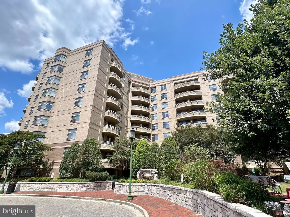 Bethesda, MD 20815,7111 WOODMONT AVE #315