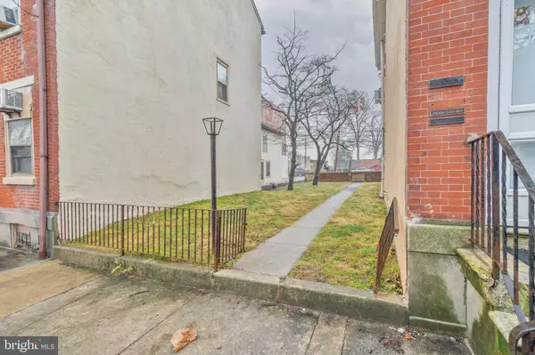 Norristown, PA 19401,536 SWEDE ST