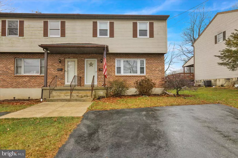 106 OAK LN, Reading, PA 19606