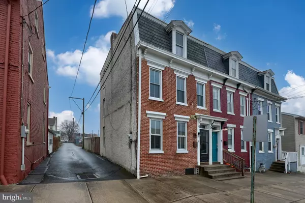 Columbia, PA 17512,118 WALNUT ST