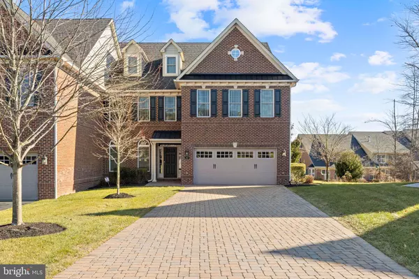 87 RITTENHOUSE CIR, Newtown, PA 18940