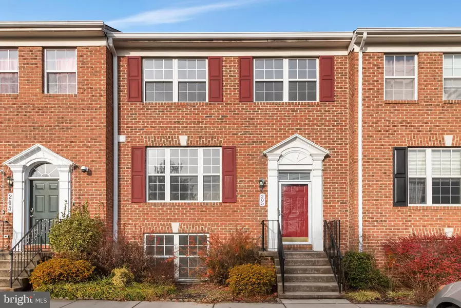 205 LONGPOINT WAY, Gaithersburg, MD 20878