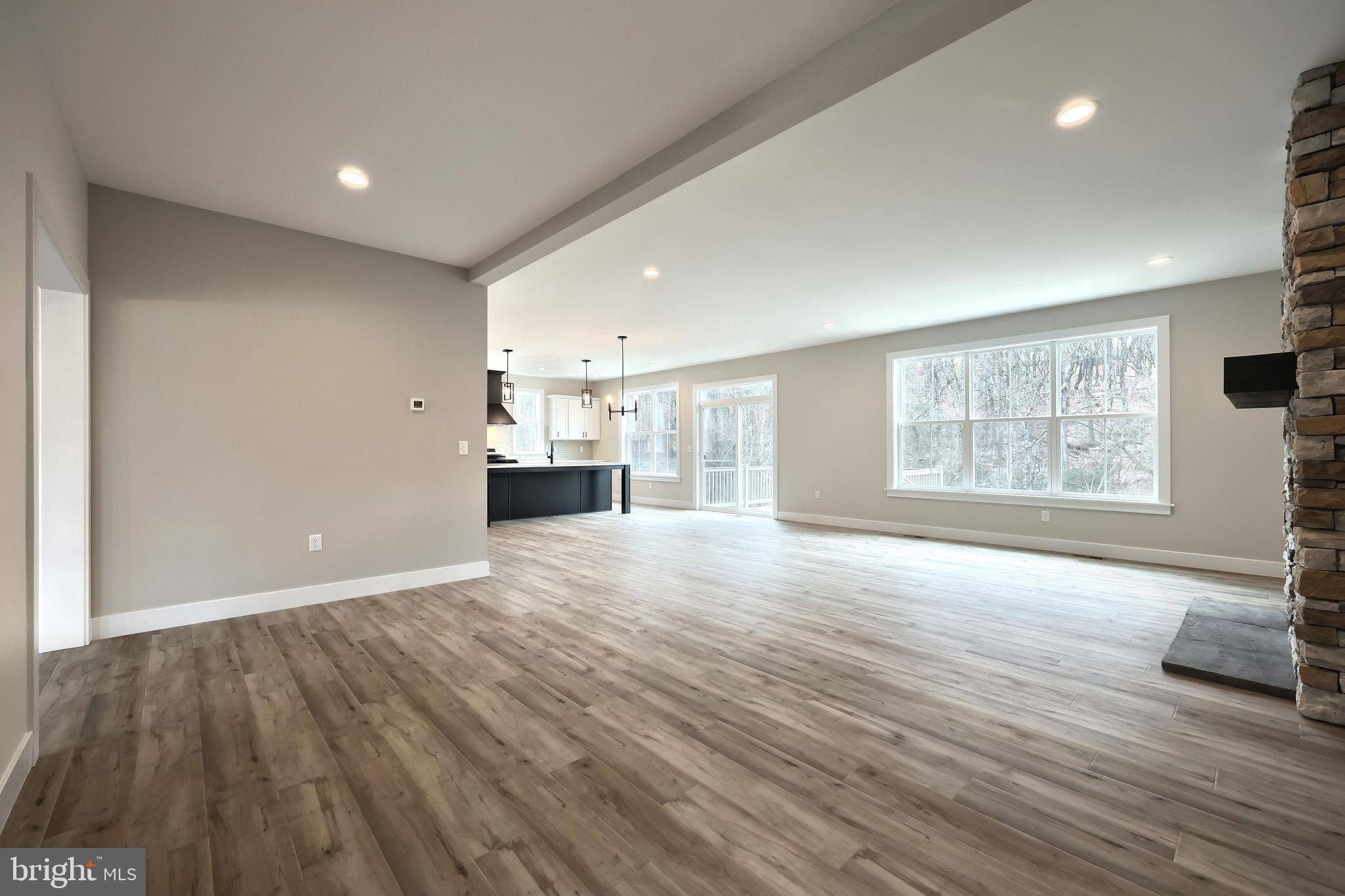 Harrisburg, PA 17112,4490 CONTINENTAL DR