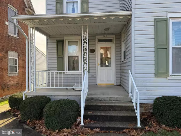 Waynesboro, PA 17268,208 W W NORTH STREET