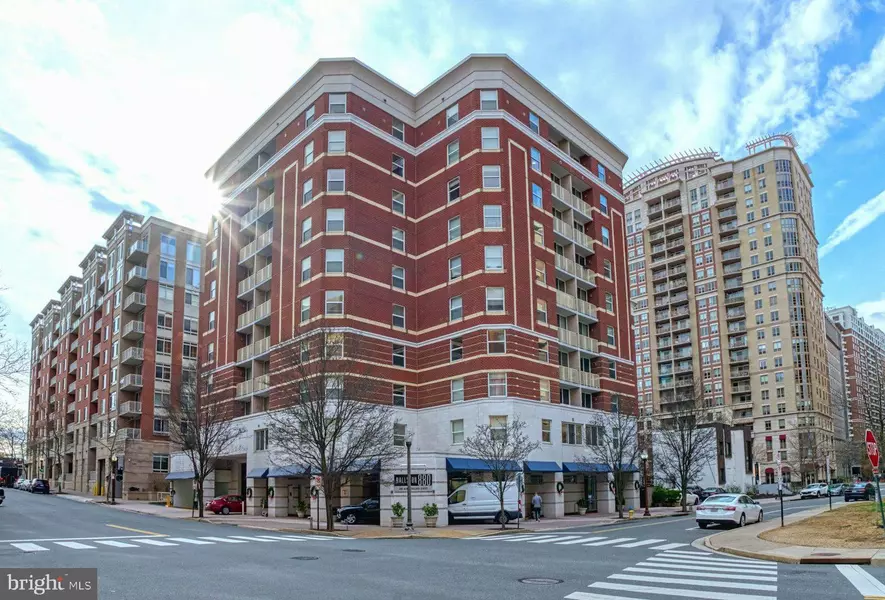 880 N POLLARD ST #1022, Arlington, VA 22203