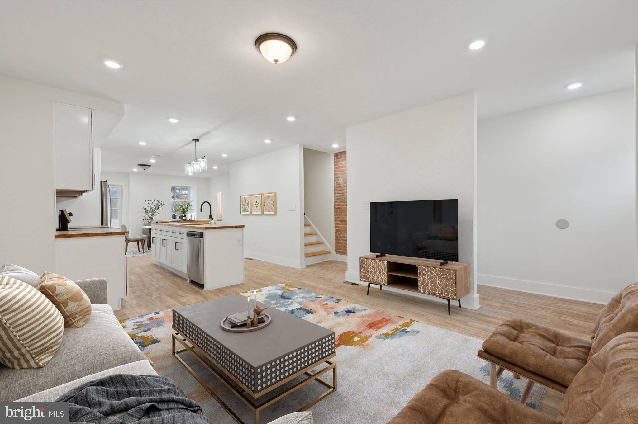 36 W MANHEIM ST, Philadelphia, PA 19144