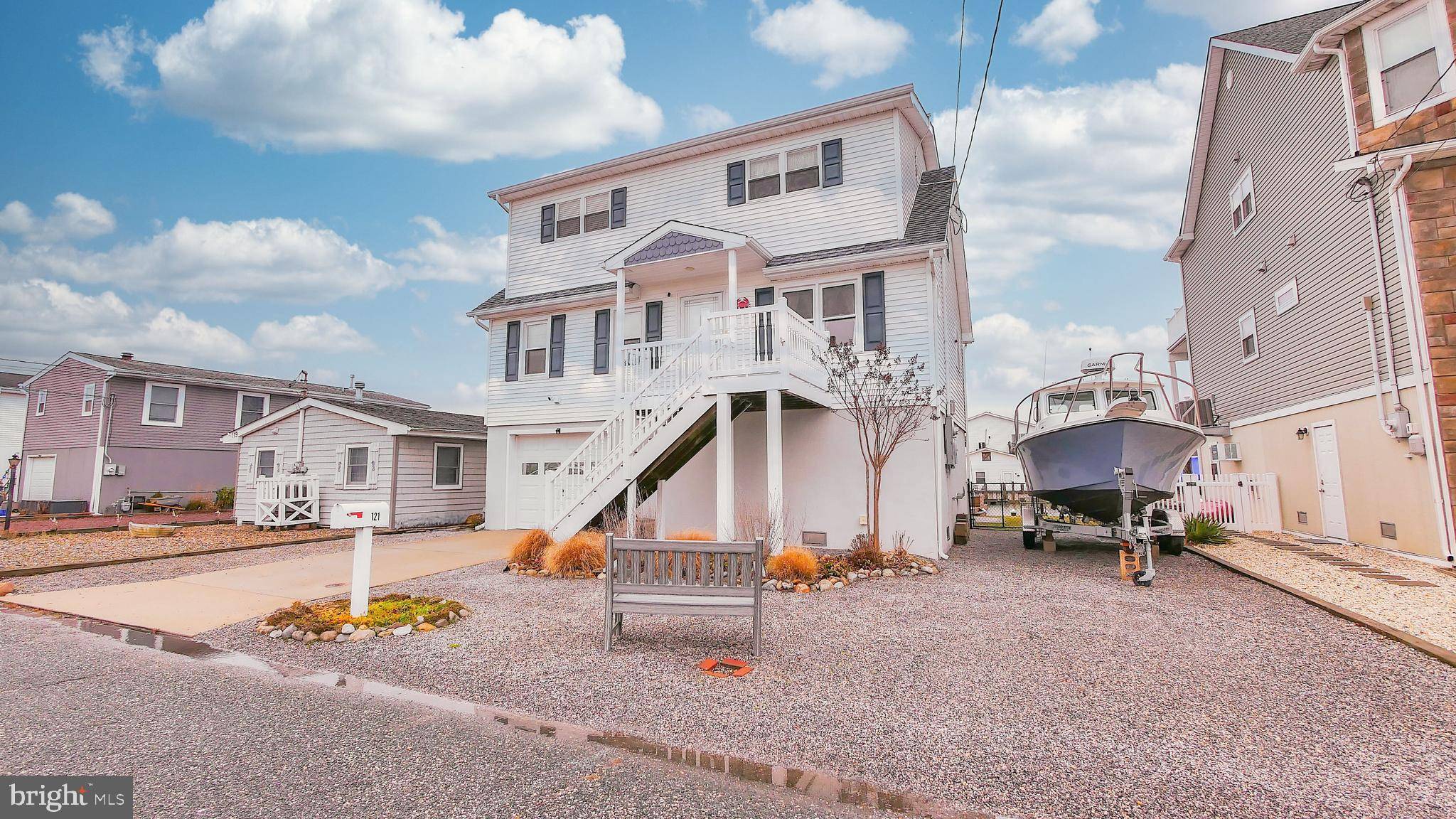 121 E BRIG DR, Tuckerton, NJ 08087