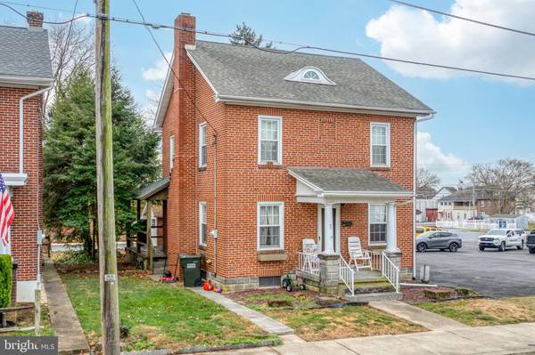 Ephrata, PA 17522,43 SPRUCE ST