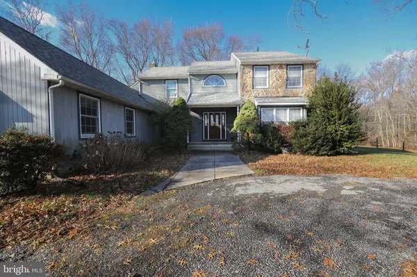 161 E LAKE RD, Pilesgrove, NJ 08098